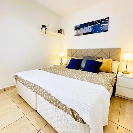 Firstline Costamar * Los Cristianos (Tenerife)